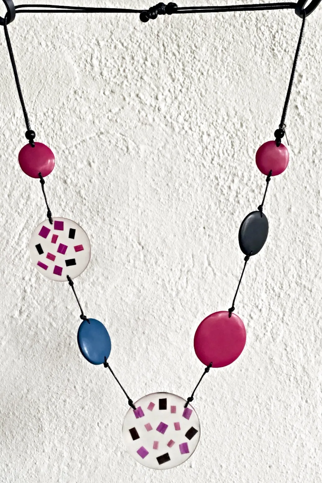 Round Resin Leighton Necklace